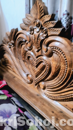 অরিজিনাল কাঠের একটা খাট বিক্রি করা হবে